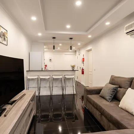 Tranquilidade, Quiet In Center Apartament *