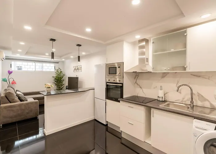 Tranquilidade, Quiet In Center * Funchal (Madeira)